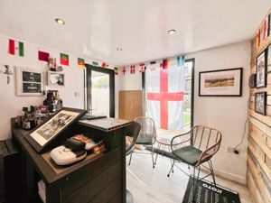 Garden room- click for photo gallery